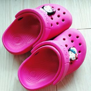 クロックス(crocs)のクロックス　女の子　12～13センチ(サンダル)