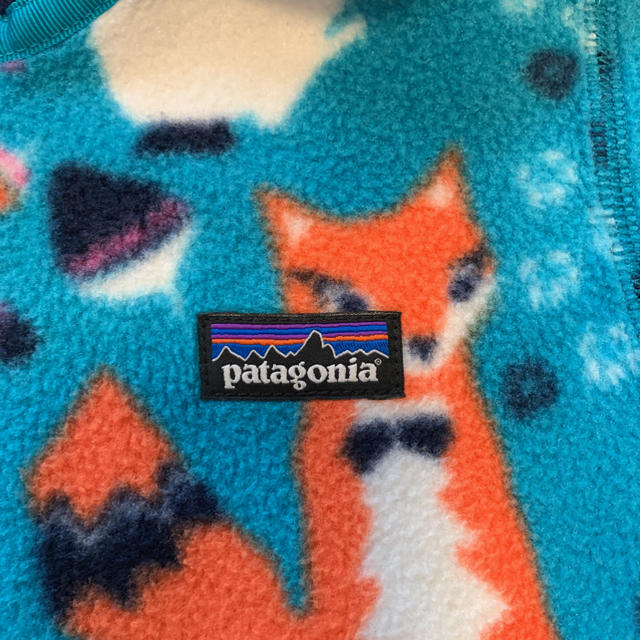 patagonia(パタゴニア)のパタゴニアキッズフリース キッズ/ベビー/マタニティのキッズ服女の子用(90cm~)(ジャケット/上着)の商品写真