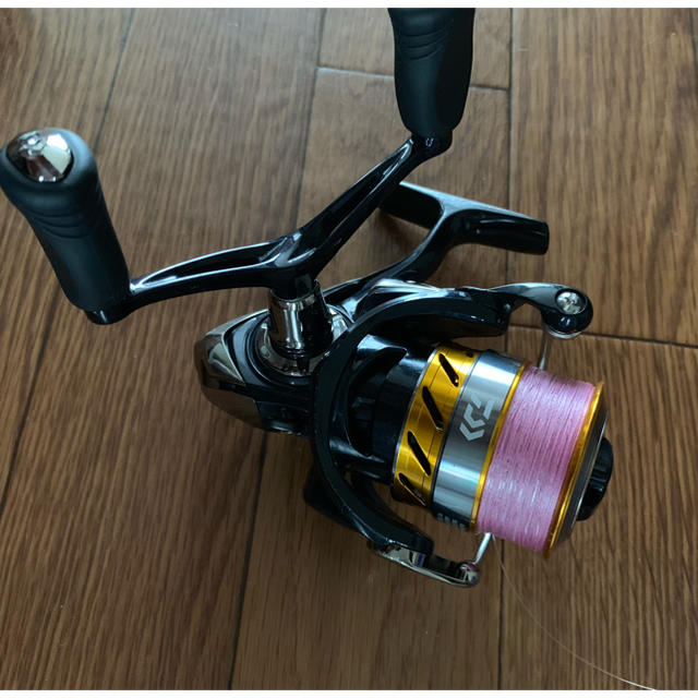 Daiwa レブロス 2506H-DH PE付 スポーツ/アウトドアのフィッシング(リール)の商品写真