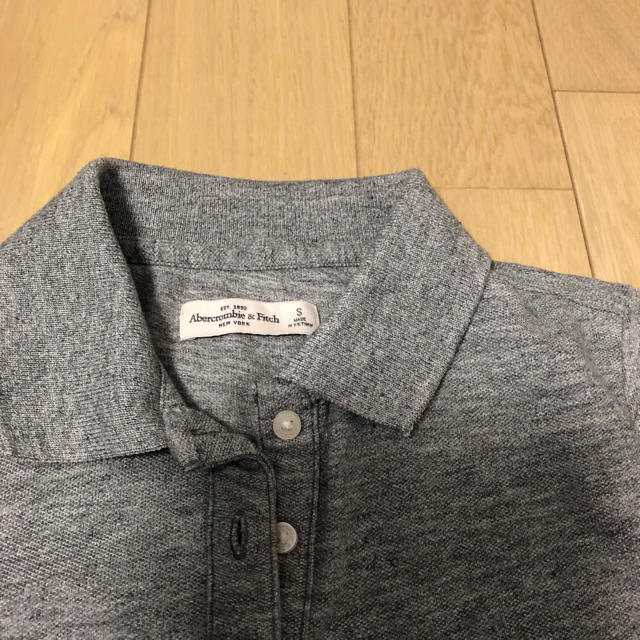 Abercrombie&Fitch(アバクロンビーアンドフィッチ)のアバクロンビー&フィッチ レディースのトップス(Tシャツ(半袖/袖なし))の商品写真