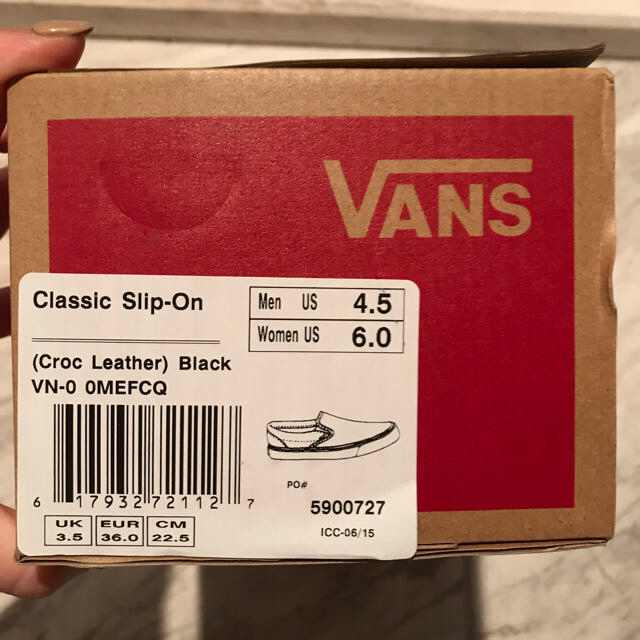 VANS(ヴァンズ)のさんび様専用です【新品】VANS クロコ レザー スリッポン 黒 ブラック レディースの靴/シューズ(スニーカー)の商品写真