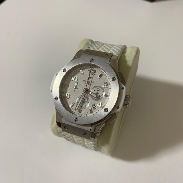 HUBLOT(ウブロ)のHUBLOT ウブロ ビッグバン白 即発送 メンズの時計(腕時計(アナログ))の商品写真