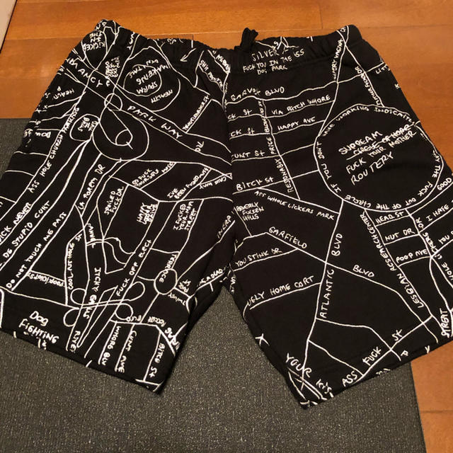 【10％OFF】 Supreme - Sweatshort Map Embroidered Gonz Supreme ショートパンツ