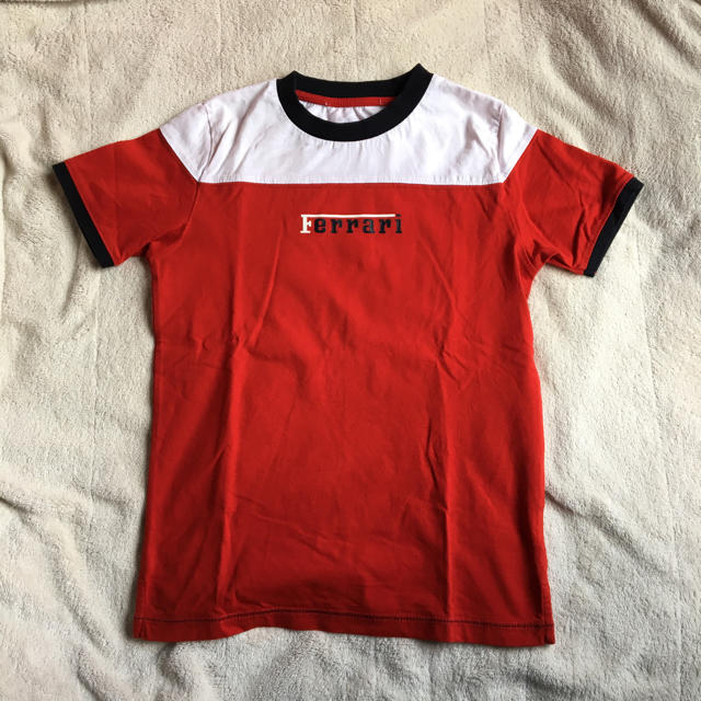 Ferrari(フェラーリ)の美品★フェラーリのTシャツ★130センチ キッズ/ベビー/マタニティのキッズ服男の子用(90cm~)(Tシャツ/カットソー)の商品写真