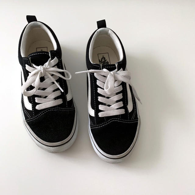 VANS(ヴァンズ)のVANS OLD オールドスクール ブラック 21㎝ キッズ/ベビー/マタニティのキッズ靴/シューズ(15cm~)(スニーカー)の商品写真