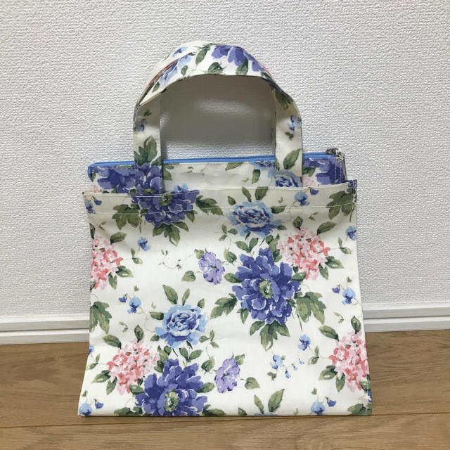 LAURA ASHLEY(ローラアシュレイ)のLAURA ASHLEY バック レディースのバッグ(トートバッグ)の商品写真