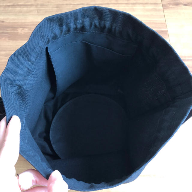 ハンドメイド   巾着バッグ   帆布、ブラック ハンドメイドのファッション小物(バッグ)の商品写真