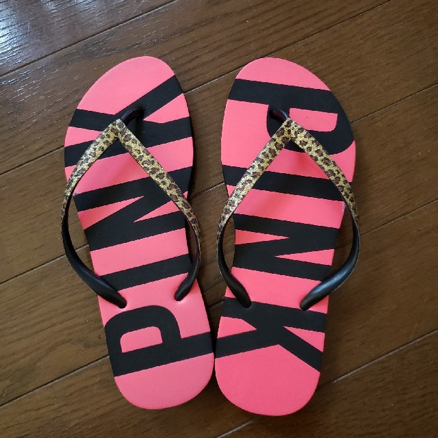 Victoria's Secret(ヴィクトリアズシークレット)の新品　PINK　ビーチサンダル　23㎝ レディースの靴/シューズ(ビーチサンダル)の商品写真