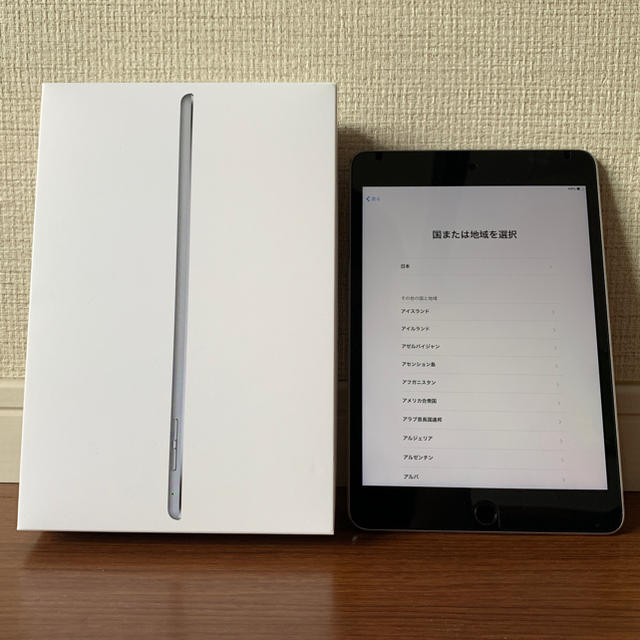 Apple(アップル)の美品 iPad mini 4 Wi-Fi 64GB スペースグレイ スマホ/家電/カメラのPC/タブレット(タブレット)の商品写真