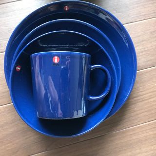 イッタラ(iittala)のイッタラ ティーマ 4点セット（ネイビー）(食器)