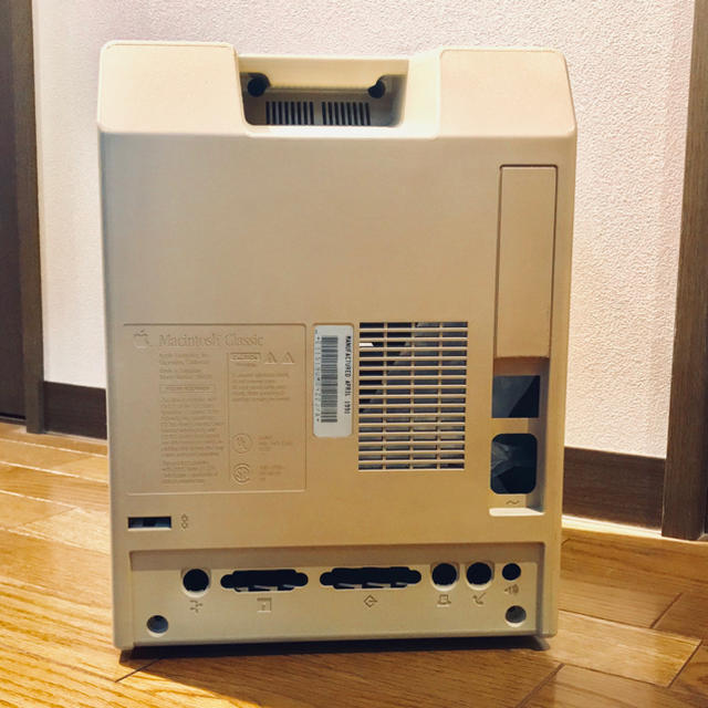 Apple(アップル)のMacintosh Classic マッキントッシュ クラシック 筐体 スマホ/家電/カメラのPC/タブレット(デスクトップ型PC)の商品写真