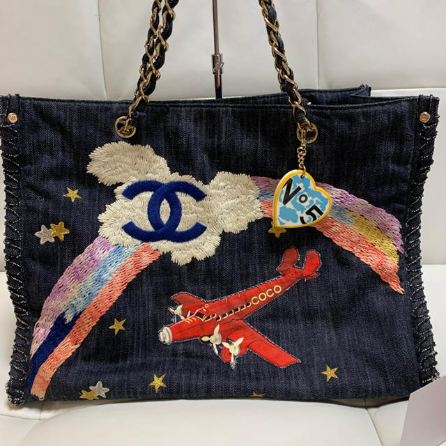 CHANEL(シャネル)のマリオ様 ご専用 ♡ CHANEL 夜間飛行 デニム  チェーン トートバッグ レディースのバッグ(トートバッグ)の商品写真