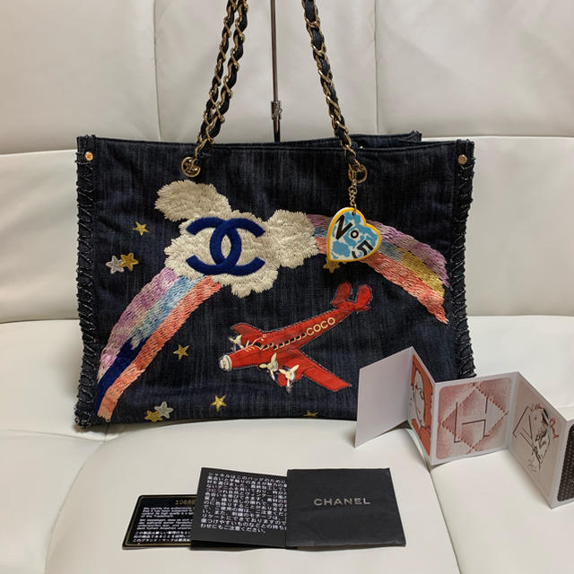 CHANEL(シャネル)のマリオ様 ご専用 ♡ CHANEL 夜間飛行 デニム  チェーン トートバッグ レディースのバッグ(トートバッグ)の商品写真