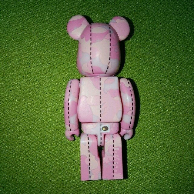 A BATHING APE × BE＠RBRICK　3体