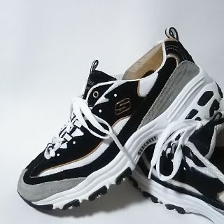 スケッチャーズ(SKECHERS)の
定10789円限定即完売!スケッチャーズ高性能ダッドスニーカー人気の黒！


(スニーカー)