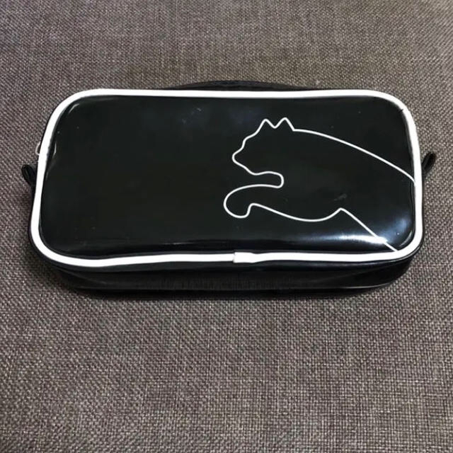 PUMA(プーマ)の[PUMA プーマ]筆箱 黒 インテリア/住まい/日用品の文房具(ペンケース/筆箱)の商品写真