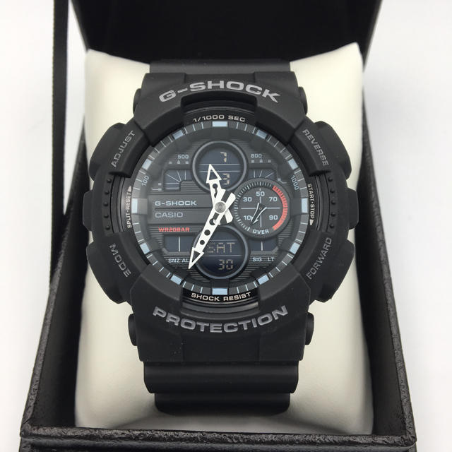 G-SHOCK(ジーショック)のGA-140-1A1JF  ￥13,500＋税 メンズの時計(腕時計(アナログ))の商品写真