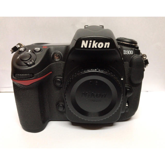 Nikon(ニコン)のNikon D300ボディ MD-10バッテリーグリップセット中古 スマホ/家電/カメラのカメラ(デジタル一眼)の商品写真