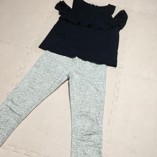 ユニクロ(UNIQLO)のUNIQLO 小花柄スキニーパンツ(スキニーパンツ)