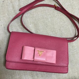 プラダ(PRADA)のPRADA♡リボンお財布バッグ(ハンドバッグ)