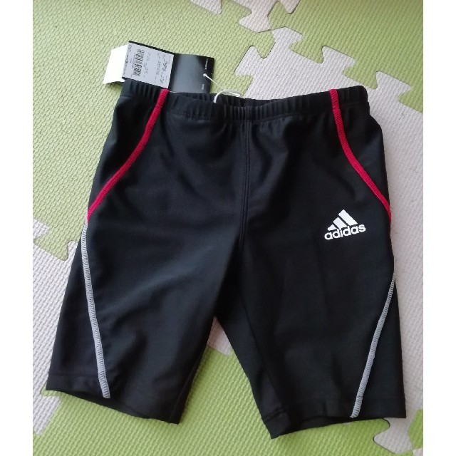 adidas(アディダス)の新品　120　adidas アディダス 水着  キッズ/ベビー/マタニティのキッズ服男の子用(90cm~)(水着)の商品写真