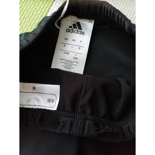 adidas(アディダス)の新品　120　adidas アディダス 水着  キッズ/ベビー/マタニティのキッズ服男の子用(90cm~)(水着)の商品写真