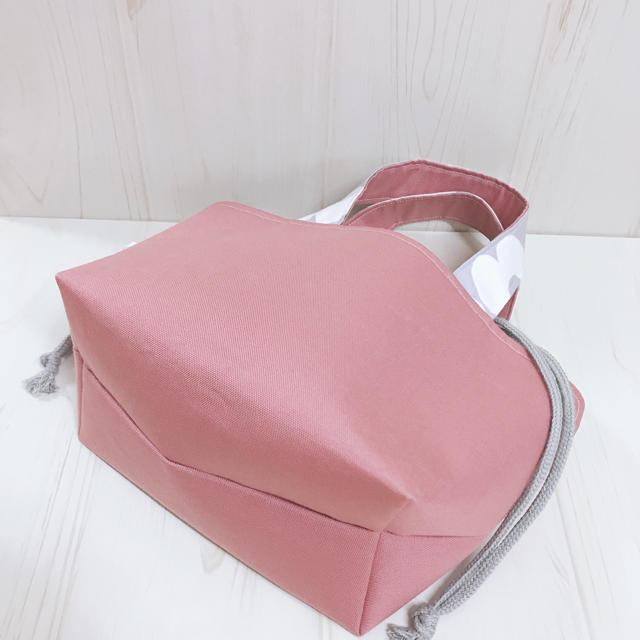 巾着トートバッグ    フラワー柄×プラム色 ハンドメイドのファッション小物(バッグ)の商品写真