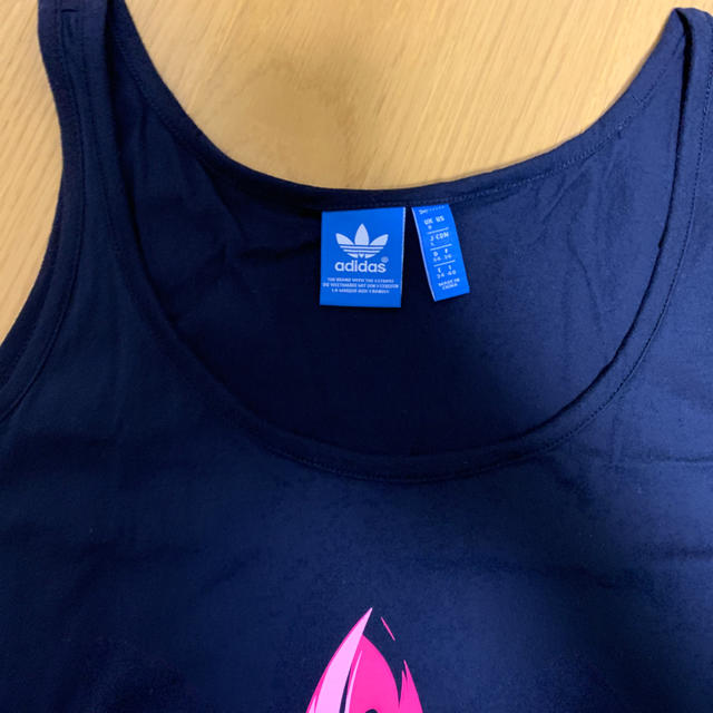 adidas(アディダス)の●美品・adidas originals・ネイビー・タンク・Lサイズ レディースのトップス(タンクトップ)の商品写真