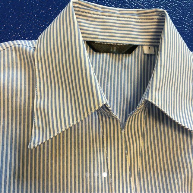 THE SUIT COMPANY(スーツカンパニー)のスーツセレクト 7号半袖 ストライプシャツ レディースのトップス(シャツ/ブラウス(半袖/袖なし))の商品写真