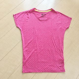 ナイキ(NIKE)の【美品】NIKE ✳︎ Tシャツ ✳︎ S-Mサイズ ✳︎ レディース(Tシャツ(半袖/袖なし))