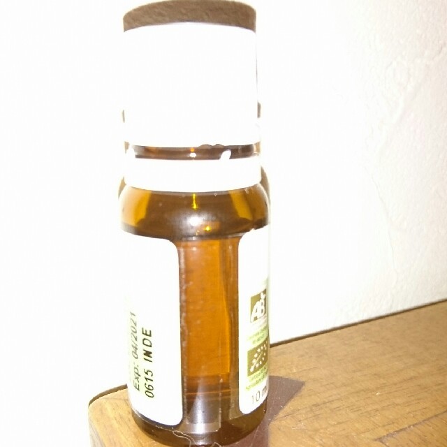 PRANAROM(プラナロム)のプラナロム バジル精油  10ミリ 開封済み コスメ/美容のリラクゼーション(エッセンシャルオイル（精油）)の商品写真