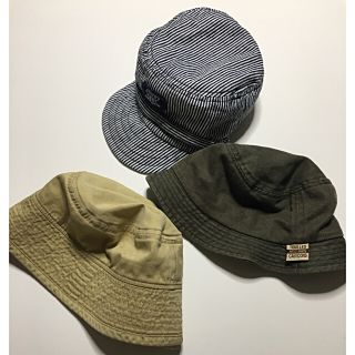 ブランシェス(Branshes)のブランシェスベージュ、ツールキャルソングリーン、西松屋マリンワークキャップ3点(帽子)