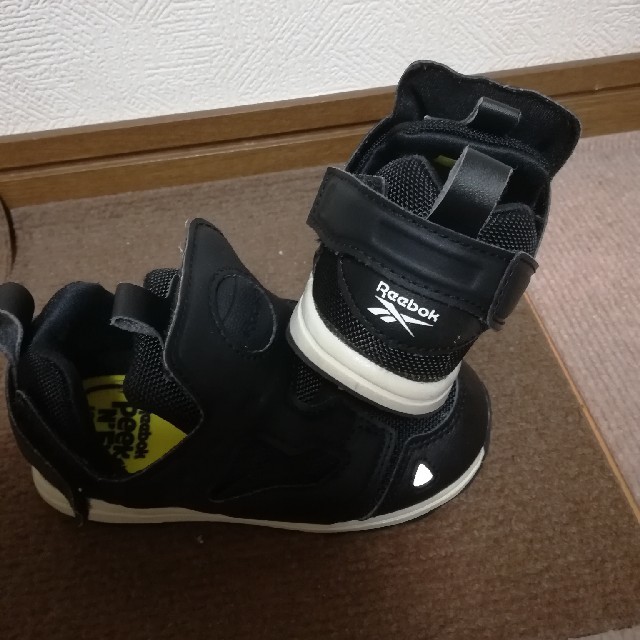 Reebok(リーボック)の☆値下げ☆Reebok☆スニーカー☆ キッズ/ベビー/マタニティのキッズ靴/シューズ(15cm~)(スニーカー)の商品写真