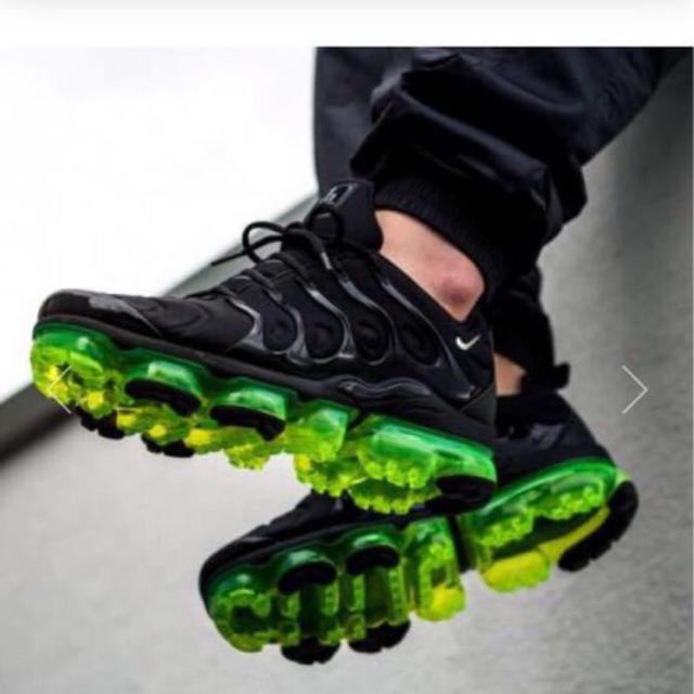 NIKE AIR VAPORMAX PLUS ナイキ エアヴェイパーマックス