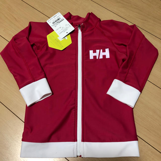 HELLY HANSEN(ヘリーハンセン)の☆新品タグ付き☆ ラッシュガード 100 キッズ/ベビー/マタニティのキッズ/ベビー/マタニティ その他(その他)の商品写真