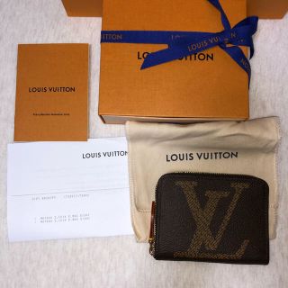 ルイヴィトン(LOUIS VUITTON)のLouisvuittenルイヴィトンジャイアントモノグラムジッピーコインパース(財布)