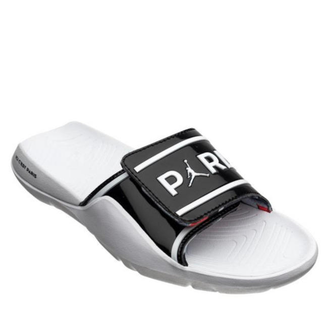 NIKE(ナイキ)の【最新】PSG NIKE US9 国内未発売 サンダル メンズの靴/シューズ(サンダル)の商品写真