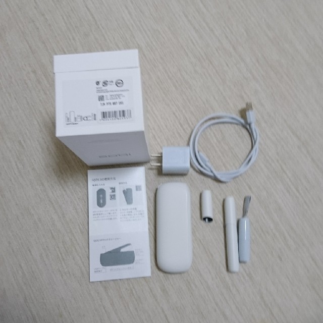 IQOS 3 まぁさん専用 メンズのファッション小物(タバコグッズ)の商品写真