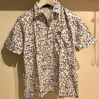 フレッドペリー(FRED PERRY)の美品 FRED PERRYお洒落花柄シャツ(シャツ)