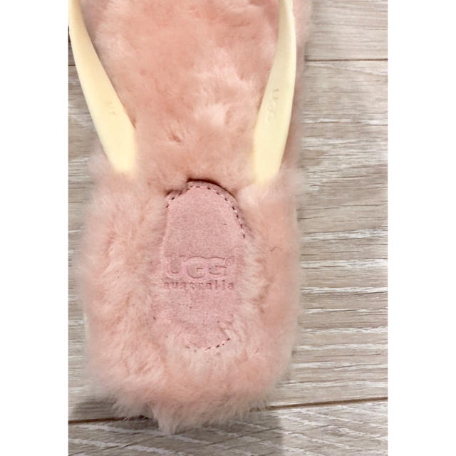 UGG(アグ)のUGG ファーサンダル ピンク 24 レディースの靴/シューズ(ビーチサンダル)の商品写真