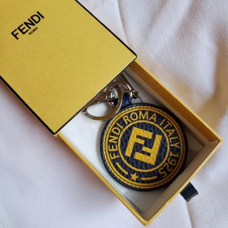 フェンディ(FENDI)の新品 正規品 FENDI フェンディー ロゴ チャーム ユー ストラップ バック(キーホルダー)