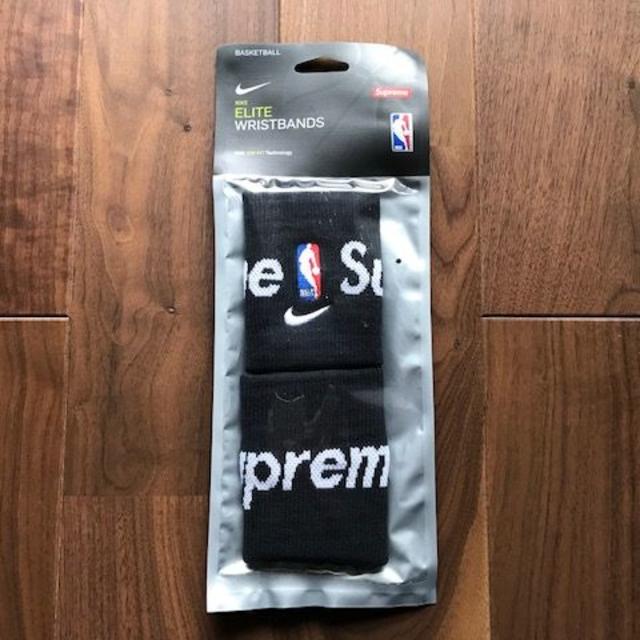 Supreme(シュプリーム)のSupreme Nike NBA Wristbands Black メンズのアクセサリー(バングル/リストバンド)の商品写真