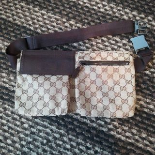 グッチ(Gucci)のグッチ　ウエストポーチ　ウエストバッグ(ボディバッグ/ウエストポーチ)