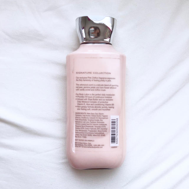 Bath & Body Works(バスアンドボディーワークス)のbath＆bodyworks pink chiffon body lotion コスメ/美容のボディケア(ボディクリーム)の商品写真