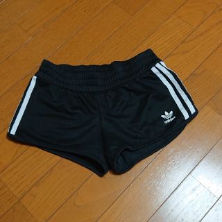 アディダス(adidas)のadidas アディダス オリジナルス 短パン ショートパンツ(ショートパンツ)