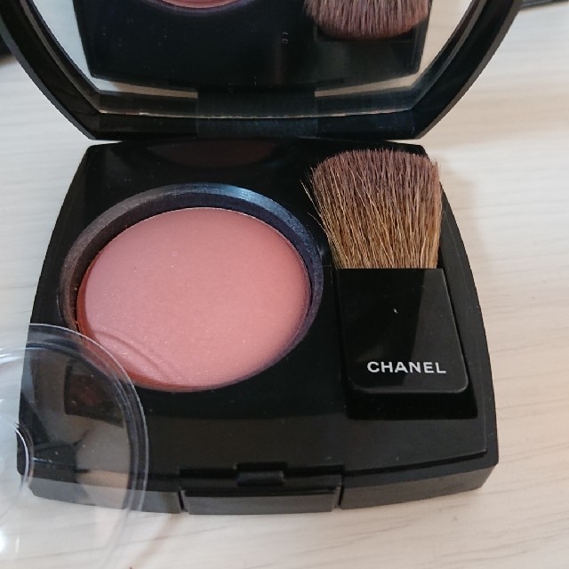 CHANEL(シャネル)のシャネル チーク ローズペタル 99 コスメ/美容のベースメイク/化粧品(チーク)の商品写真