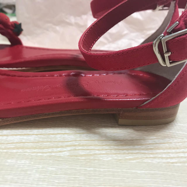 新品未使用 ツルバイマリコオイカワ Tarte イチゴサンダル 24.5cm レディースの靴/シューズ(サンダル)の商品写真