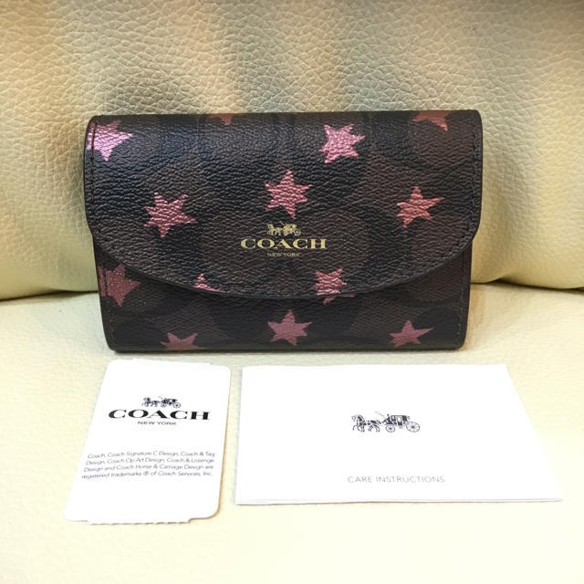 COACH(コーチ)のコーチ F39046 未使用 キーケース  星柄 シグネチャー  レディースのファッション小物(キーケース)の商品写真