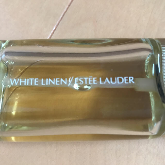 Estee Lauder(エスティローダー)の値下げしました❣️日本未発売❣️エスティーローダー　ホワイトリネン　60ml コスメ/美容の香水(香水(女性用))の商品写真