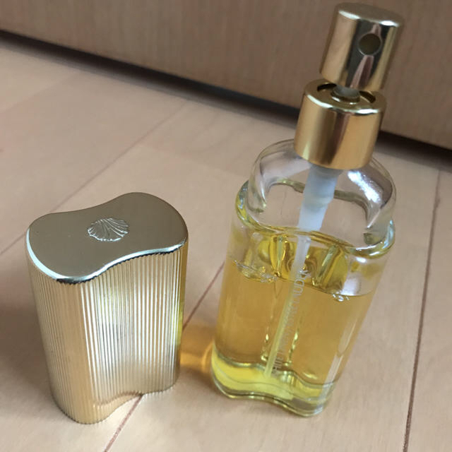 Estee Lauder(エスティローダー)の値下げしました❣️日本未発売❣️エスティーローダー　ホワイトリネン　60ml コスメ/美容の香水(香水(女性用))の商品写真